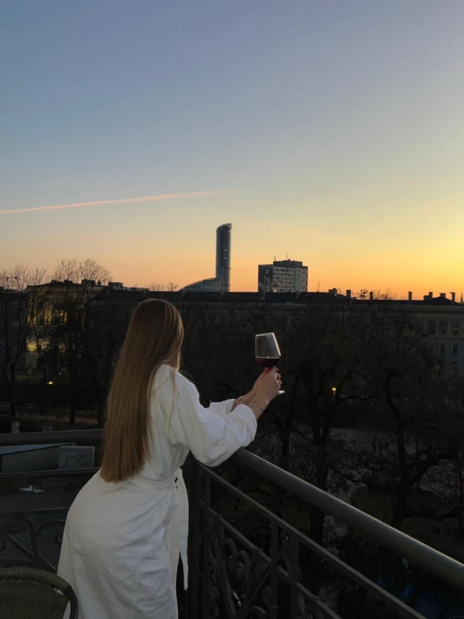 Joyinn Aparthotel Vratislav Exteriér fotografie